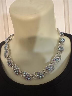 Vintage Coro Silver Aurora‎ Borealis Crystal Leaf Necklace